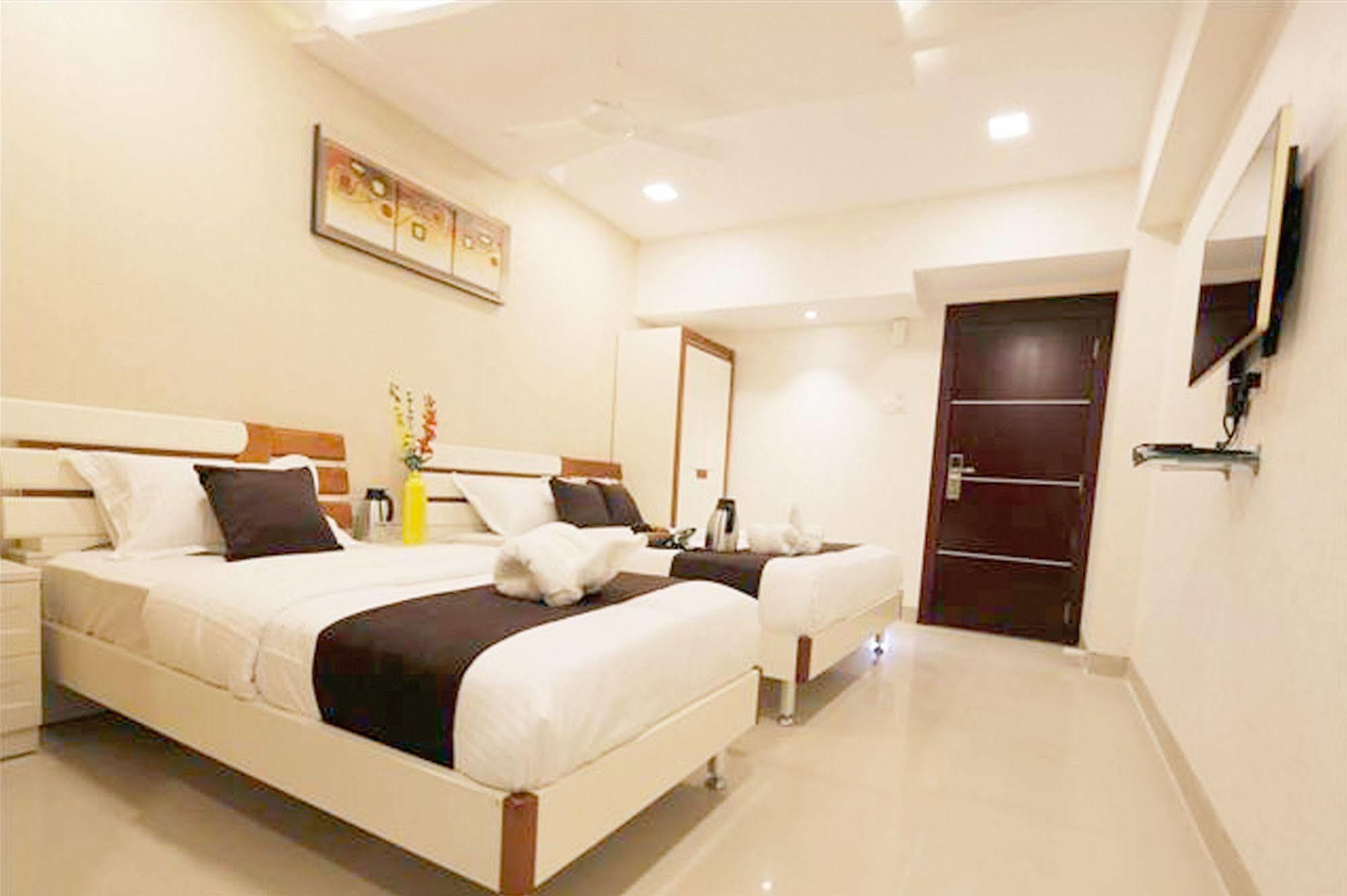 Fabexpress Annex Executive Andheri East Hotell Mumbai Exteriör bild