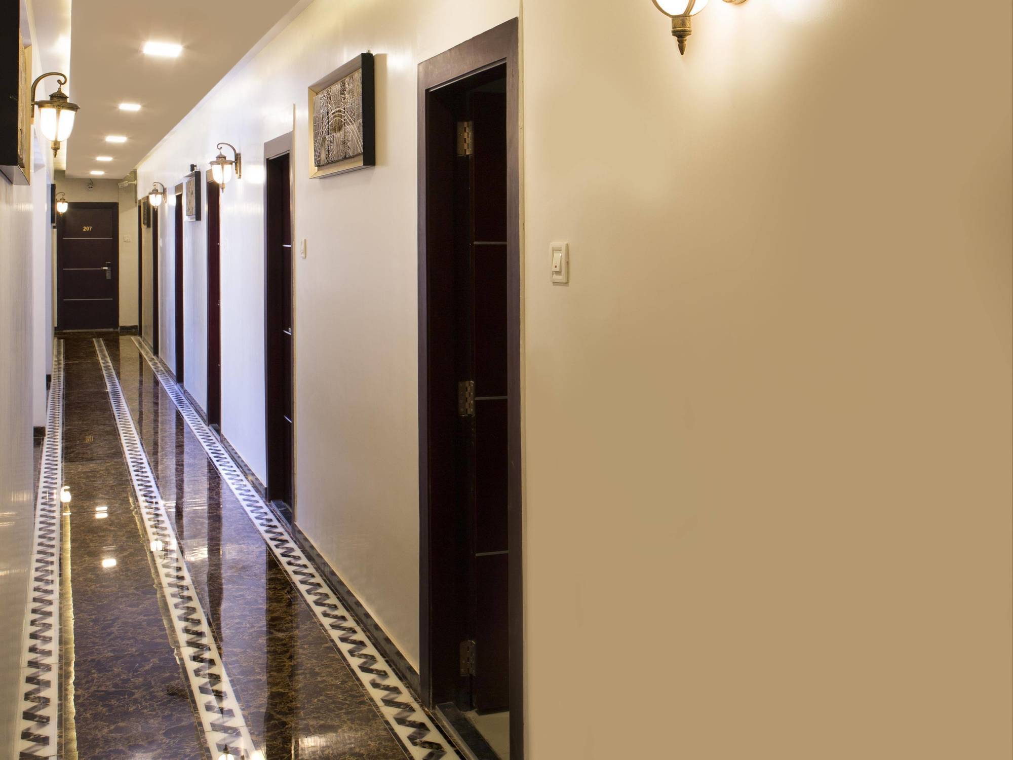 Fabexpress Annex Executive Andheri East Hotell Mumbai Exteriör bild