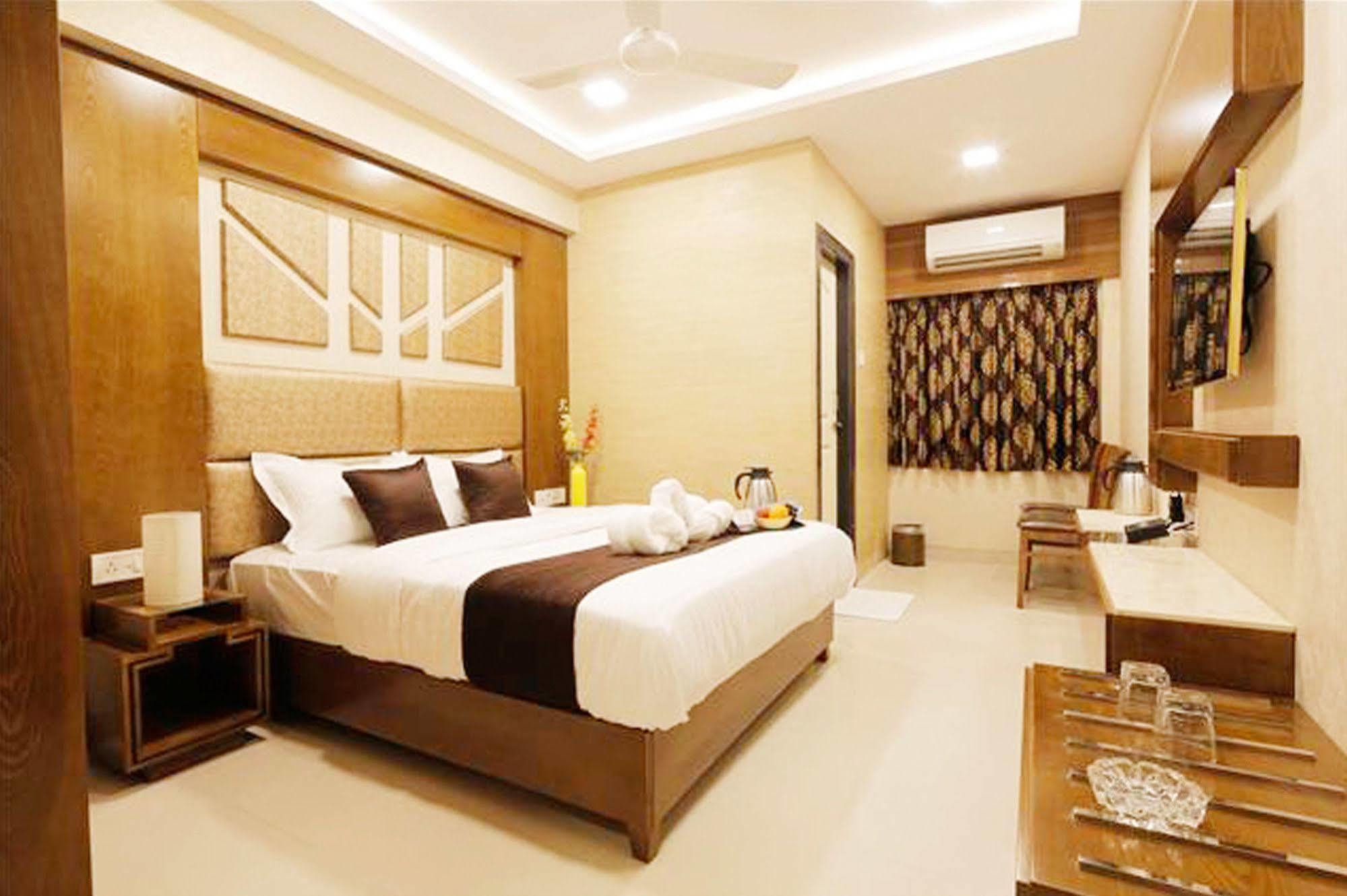 Fabexpress Annex Executive Andheri East Hotell Mumbai Exteriör bild